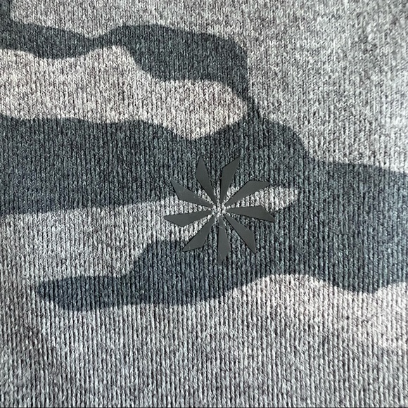 Athleta Girl • Gray Camo Printed Chit Chat Tight Leggings • Size XXL/16 - Picture 8 of 11